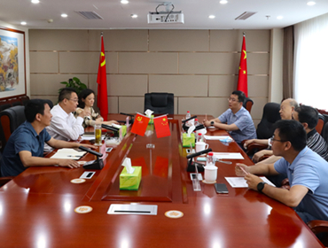 鄧華會見四川大學(xué)教授葉光斗、巨石集團成都有限公司執(zhí)行董事、總經(jīng)理陳杰等一行