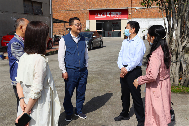 四川省供銷社黨組成員、機(jī)關(guān)黨委書記李先明帶隊(duì)開展節(jié)前安全生產(chǎn)督查工作